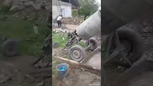 Самаделный бетоно мешалка из бочки.