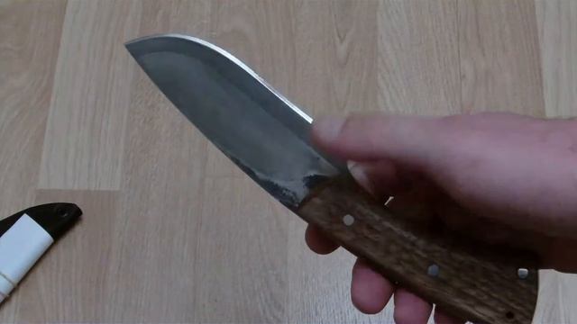 Нож из булатной стали с зонной закалкой режущей кромки клинка смотреть онлайн