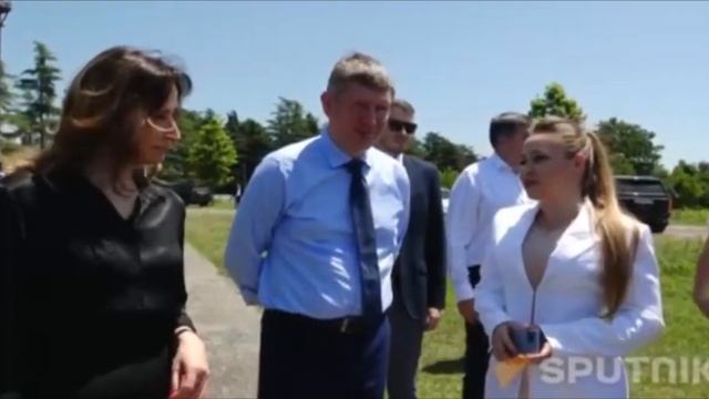 Менеджер Ткачева созналась, что они строят анклав* в Абхазии смотреть онлайн