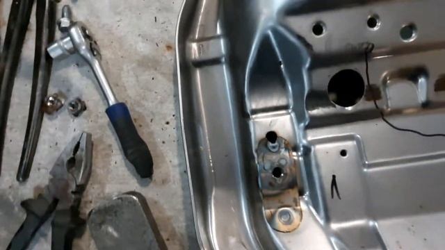 Mitsubishi Pajero Sport - Ремонт водительского сиденья. смотреть онлайн