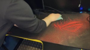 Как чистить коврик для мыши