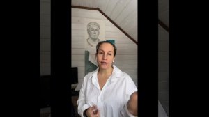 Кесарево сечение самой себе сделала Инес Рамирес.