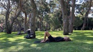 МЯГКИЙ СТРЕЙЧИНГ: идеальная растяжка на все тело. Бережно и с умом Полная тренировка онлайн 30 мину