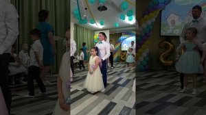 У внучки первый выпускной