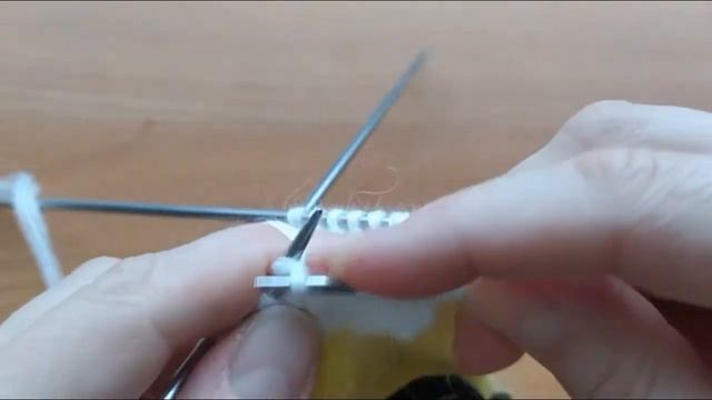 Варежки детские двойные спицами. Варежки на возраст 1,5 - 2 года.