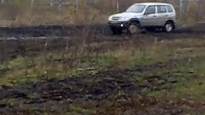 тест кордиков 205\70\R-15 на легкой грязи )))