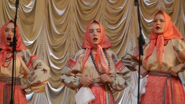 Русская народная песня - Рассыпала Маланья бобы