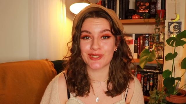 Christmas Books & A Mini Christmas Shop Tour! ??