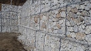 габионы +своими руками пошаговая инструкция +из сетки