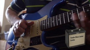 Струнодер 3.0 — Fender American Ultra Stratocaster HSS RW, Cobra Blue