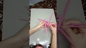 Начало плетения из бумажных трубочек. Цветок сакуры из бумажной лозы.