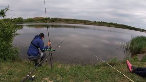 Народный фидер на леща и карася. Ловля леща на опарыша. Снасть убийца карася. Ловля толстолобика