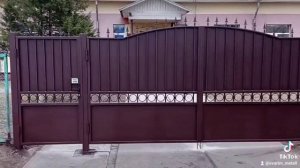 Ворота с калиткой I Сварные с элементами ковки колец и пик I Ворота с калиткой под заказ