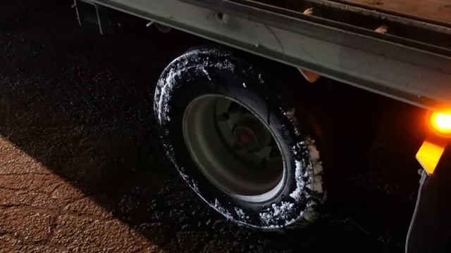 Погнул бампер. Скрываюсь от шторма смотреть онлайн