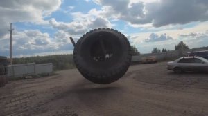 Резка самой большой шины в Мире!