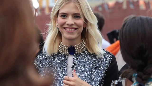 Перминова ответила на просьбу подписчицы подарить ей iPhone
