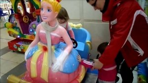 Прогулка по ТРЦ "Парк Хаус" г. Казани, катаемся на аттракционах "Park Hayes" Kazan