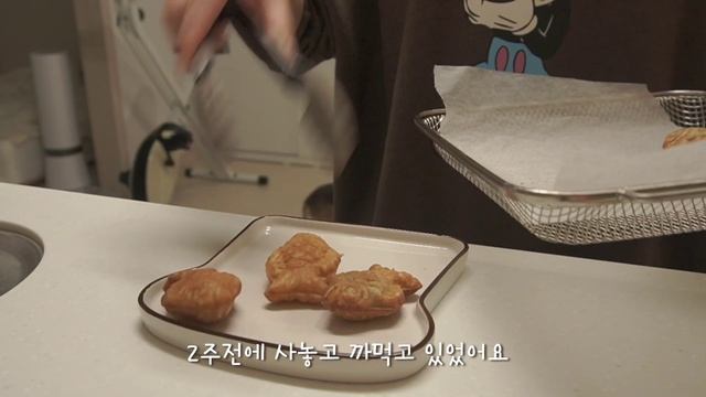 vlog|자취브이로그,식비0원으로 일주일 살아가는 알뜰한 자취이야기(순대볶음, 베이컨필라프,라볶이, 어묵탕, 리코타치즈샐러드, 카레라이스,감자스프, 스파이시치킨롤)