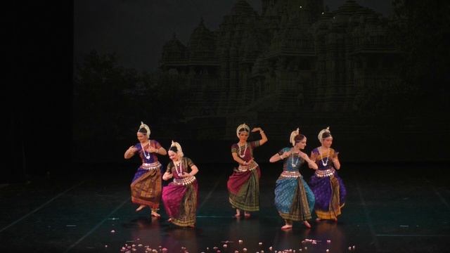 Нритья Сабха | Танцевальный проект | Мангла Чаран | Паад Ванде | Группа Омкара