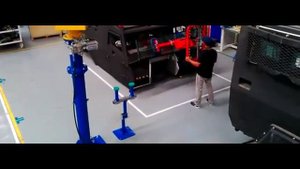 Стекольная промышленность. Промышленные манипуляторы (роботы манипуляторы).