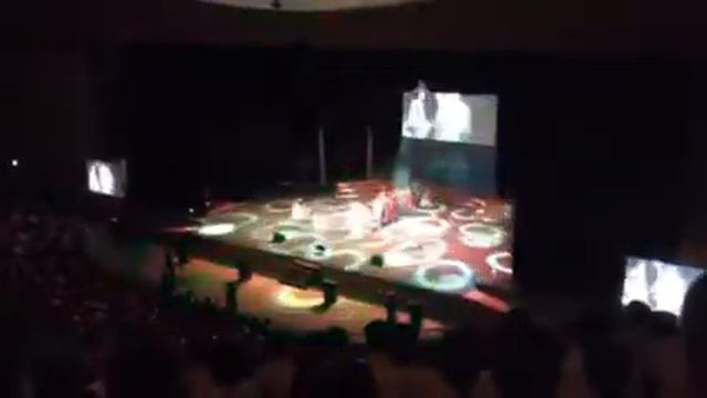 Танцует молодёжная команда из США. CLF, Южная Корея смотреть онлайн