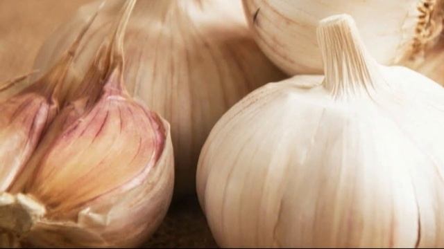 Общеукрепляющее средство на основе чеснока с молоком смотреть онлайн