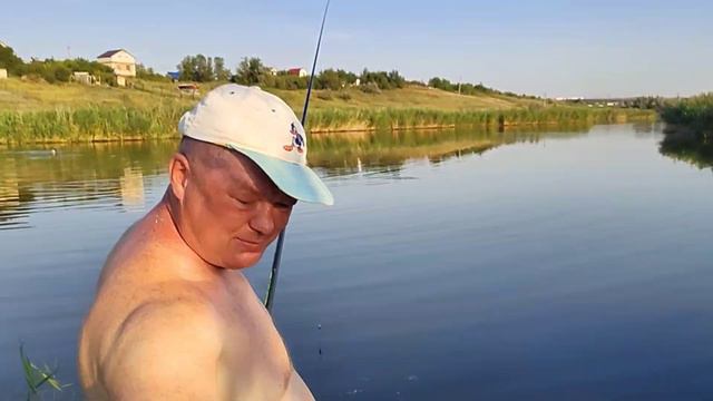 Дача. Рыбалка. Шашлык. Купание в пруду. смотреть онлайн