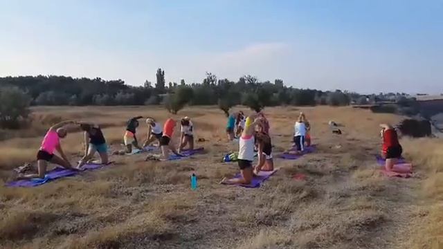 Стретчинг в парах, фитнес-студия МАЙ, Фитнес-тур Крым 2016 смотреть онлайн