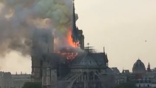 Pari, Notre Dame burns, fire