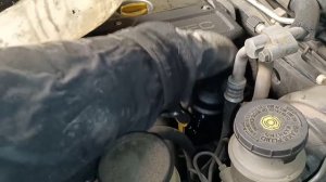 OPEL FRONTERA 2.2, diesel 2000. Change of oil and oil filter.