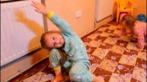 Аэробика для детей 2 4 года #children's charge# children's games