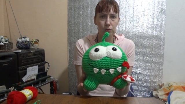 Большой вязаный  ам-ням крючком.  Мега-пупер большой))))))).mp4