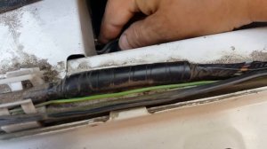 Рычаги открывания багажника и бака