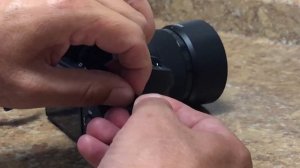 How to attach shoulder strap Sony Alpha A9/A7riii/A7rii/A6500/6300/6000