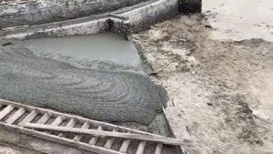 Бетонный спуск воды для катера