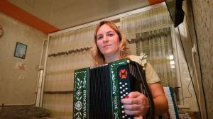 Я гармошечку в руки возьму-песня на гармони,поет Любовь Гришанова