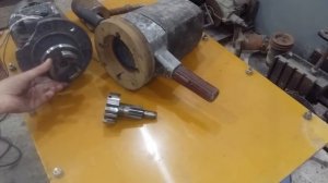 Самодельный сваекрут  из пневмогайковерта для винтовых свай.