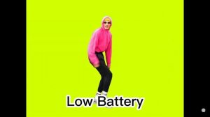 «Квинка слоумо: В ананас идите!», но разными голосами ?