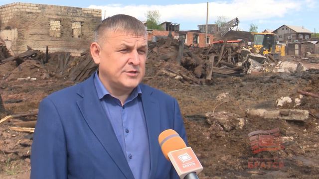 Территорию Конного двора на Крольчатнике постепенно приводят в порядок после пожара