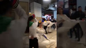 Традиционный Колумбийский танец