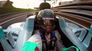 Nico Rosberg drives final laps in his F1 W07 car