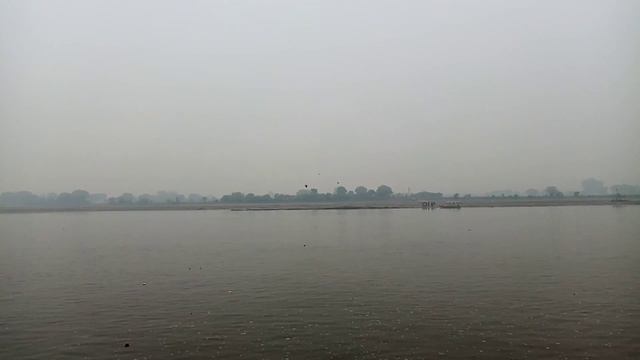 Даршан Вриндавана и джапа Шрилы Прабхупады с преданными. Уютные уголки Вриндавана и река Ямуна. смотреть онлайн