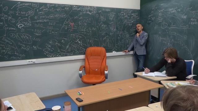 14. Как происходит самовосстановление елового леса?