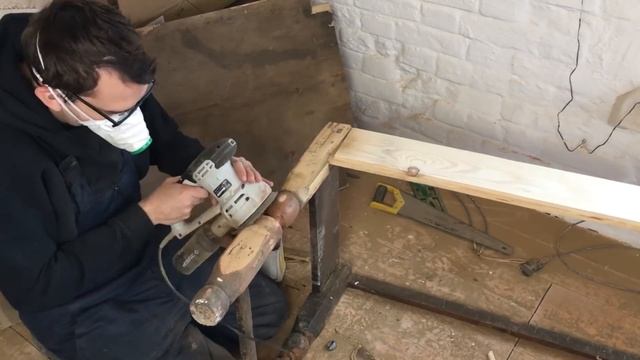 Вернул жизнь старинному столу в доме прадеда смотреть онлайн