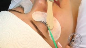 Как качественно промыть нарощенные и натуральные ресницы