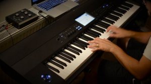 Korg Krome 88 - Piano & Pad (Combination Mode) The way it is - Bruce Hornsby