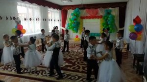 Выпускной в детском саду. Белый танец.