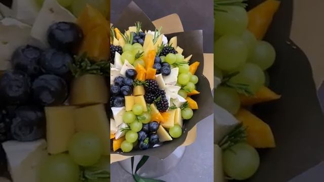 Букет "Рокфор" от мастерской "Fruit Joy". смотреть онлайн