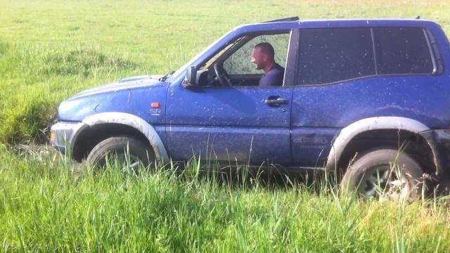 Nissan Terrano off-road смотреть онлайн