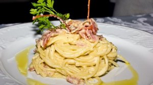 Макароны с яйцом и сыром